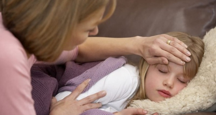 Как распознать ротавирус у взрослых и детей: симптомы, рекомендации, что делать если у ребенка ротавирус