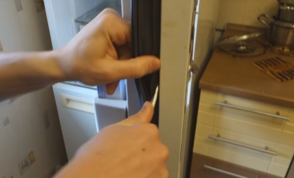 Замена уплотнителя в холодильнике: как сделать самому, на что приклеить уплотнительную резинку